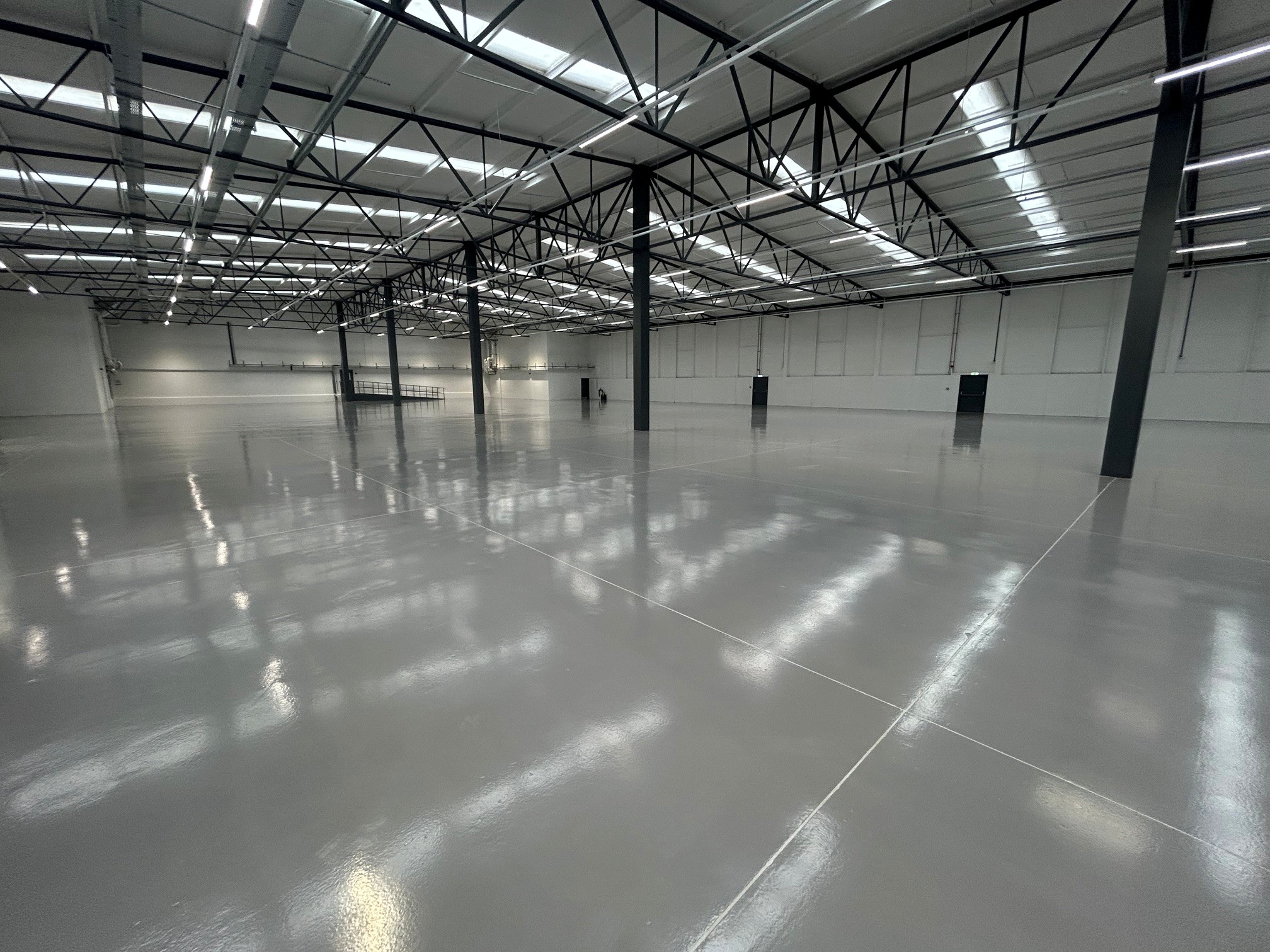 17 MOLE INDUSTRIAL ESTATE REFURBISHMENT